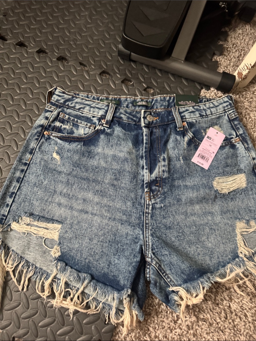 Wild Fable Mid-Rise Distressed Denim Shorts – Size 14 (NWT)